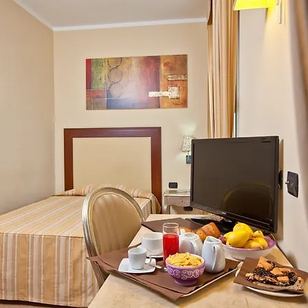فندق For 4*