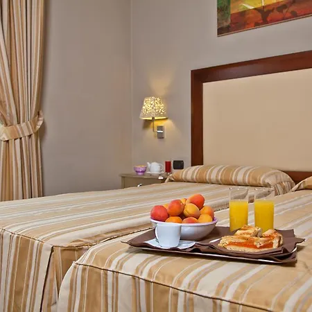 فندق For أولبيا