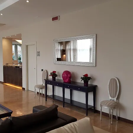 For فندق أولبيا