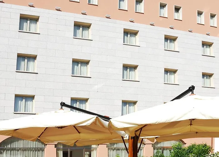 Ξενοδοχείο For