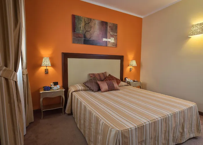 Ξενοδοχείο For 4*