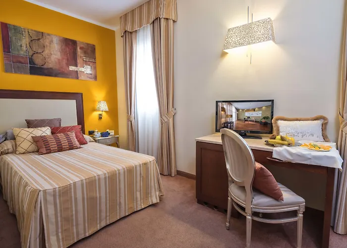 Ξενοδοχείο For 4*