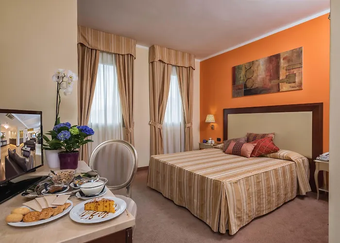 Ξενοδοχείο For 4*