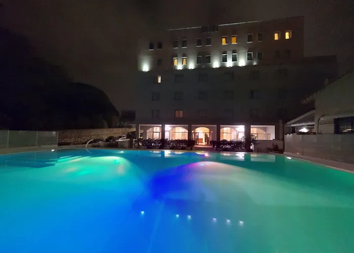 For Ξενοδοχείο 4*