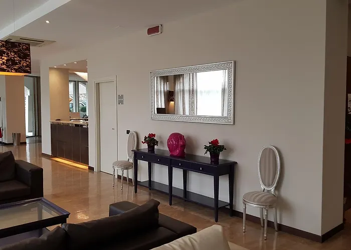 For Ξενοδοχείο Όλμπια