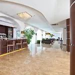 מלון For 4*