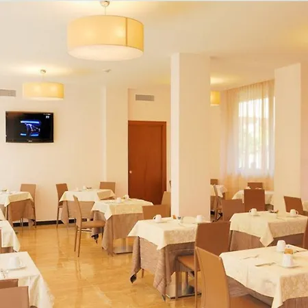 Hotel For 4*
